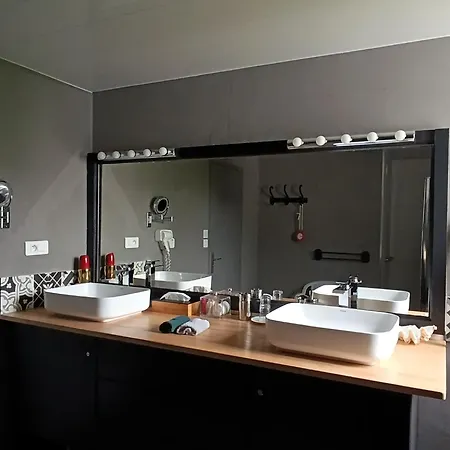 Bed & Breakfast D'hotes La Tribu 3*