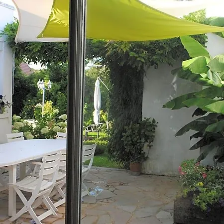 D'hotes La Tribu Bed & Breakfast