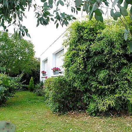 D'hotes La Tribu Bed & Breakfast