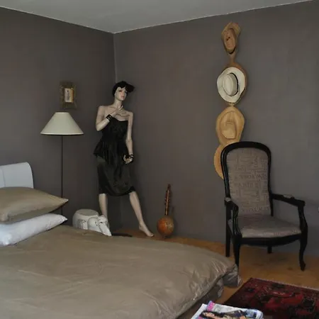 D'hotes La Tribu Bed & Breakfast Quévreville-la-Poterie